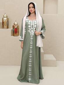 Yasmyna Women's Floral Embroidered Mandarin Collar Long Sleeve Abaya - Green - View 3