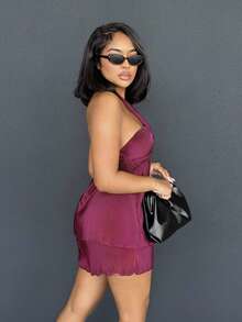 Alexandranx 吊带褶皱吊带背心和短裤套装，朴素、简约、时尚的日常休闲装 - 酒紅色 - 查看 3