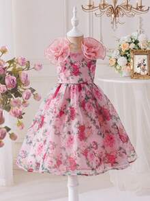 Menina jovem com um glamoroso vestido midi de organza com um grande laço nas costas. - Rosa - Ver 6