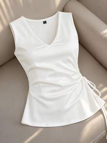 Franclia 女士优雅休闲白色V领无袖抽绳缎面背心，夏季上衣，春假、通勤上班、休闲度假、夏季假期、海滩度假、婚礼宾客等场合皆宜，白色纯色面料。白色优雅上衣，女士上衣，优雅蝴蝶结上衣，象牙色上衣，V领上衣，抽绳细节上衣，缎面衬衫，女士休闲现代夏季上衣，优雅女士上衣，女士上衣。 - 白色 - 查看 5