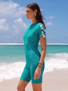 Swim Shayni 女士扎染印花拼接无袖布基尼连体衣，配短裤和罩裙，度假套装