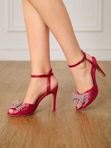 CUCCOO HITCHD 女士迷人水钻网眼蝴蝶结露趾细高跟鞋，优雅浪漫的婚礼派对高跟鞋，闪亮红色新娘伴娘礼服鞋，适合鸡尾酒茶会，夏季 - 紅色 - 查看 6