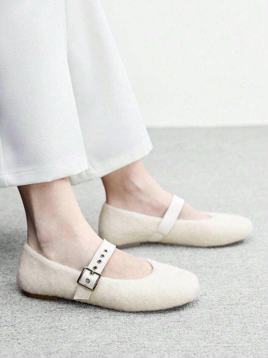 CUCCOO BIZCHIC Women's Flat Shoes Valentine's Day - White - View 1