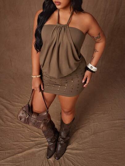 Rustia 大码水钻装饰露背紧身连衣裙