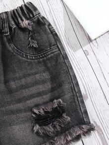 少女破洞牛仔短裤，轻盈夏季新品，水洗黑色，街头时尚，休闲百搭，个性设计，简约百搭，毛边裤脚，松紧腰带，舒适棉质牛仔面料，适合日常、派对、上学、通勤等各种场合，春夏新款 - 黑色 - 查看 4