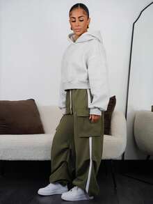 SAYEHFBABY Women's Fall/Winter Back To School Streetwear Sport Basic Flap Pocket Side Drawstring Waist Parachute Grey Cargo Pants - Army Green - View 4