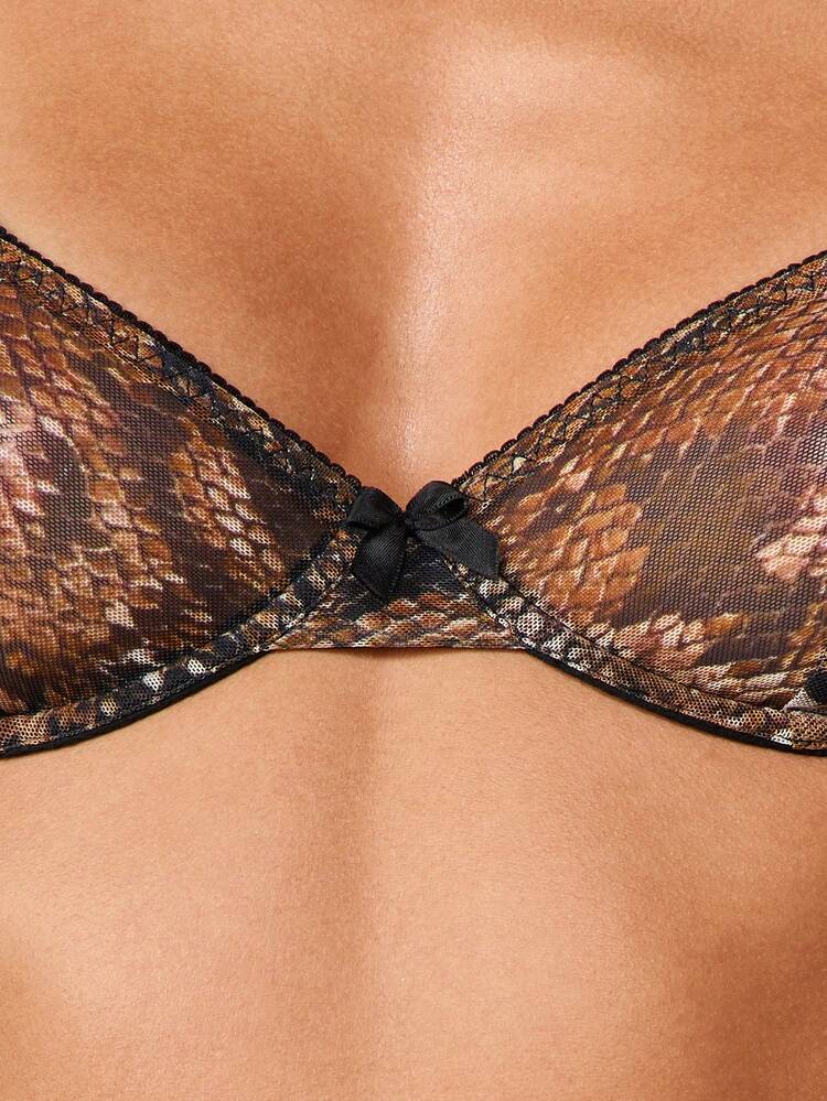 MISSGUIDED 蛇柄プリントランジェリーセット、アンダーワイヤーブラ、ガーターベルト、Tバック、ニーハイストッキング、レーストリム、ストラップデザイン