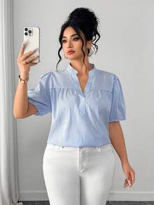 Elenzga 大码女装畅销款法式极简V领条纹泡泡袖短袖衬衫，修身显瘦，适合日常通勤和外出穿着。 - 彩色 - 查看 1