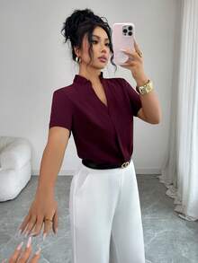Elenzga Blusa minimalista de mujer de unicolor, de manga corta, cuello alto y hombros regulares - Burdeos - Ver 5