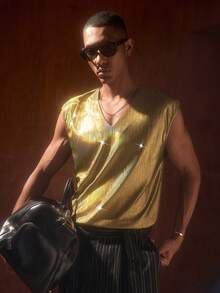 AKNOTIC Business Casual 男士休闲黑色纯色背心，宽松版型，适合春夏穿着，可用于通勤、健身、约会、聚会、日常穿着等场合，小众风格。 - 金色 - 查看 3