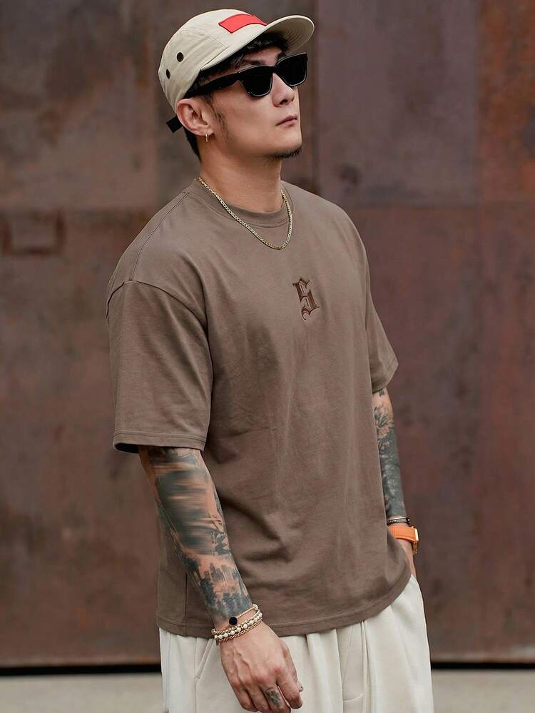 Gothic Letter Embroidery Brown Round Neck Street Style Men T-Shirt, Summer