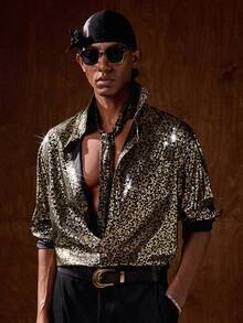 AKNOTIC Business Casual 黑色底金色箔片前扣优雅长袖衬衫男士图案衬衫男士长袖衬衫男士纽扣衬衫 Jackpot 男士闪亮衬衫 Sumwon 男士亮片衬衫 Old Money - 黑色 - 查看 3