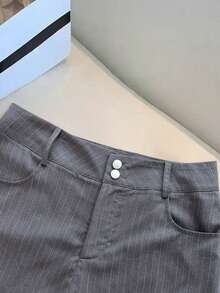 Resyla New Women Straight Loose Slimming Plaid Shorts - Grey - View 3