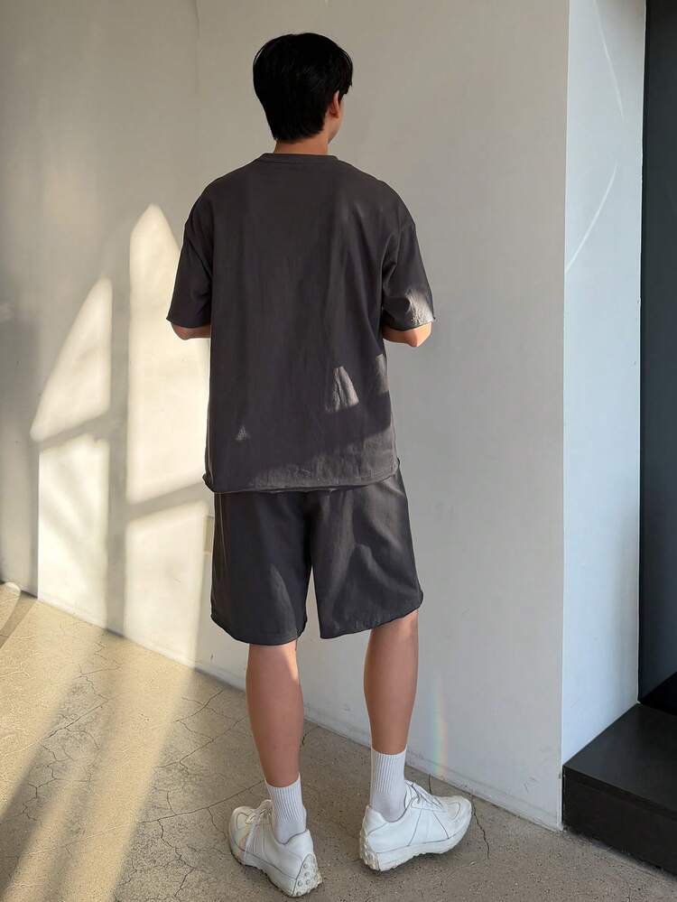 Men's Letter Print Grey Short Sleeve T-Shirt And Shorts Set, Summer