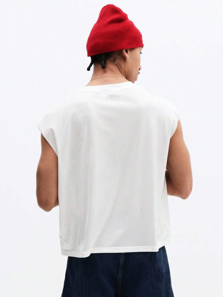 ルーズフィットのバーシティナンバーメッシュタンク