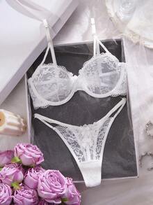 2pcs Sexy Lace Women's Lingerie Set - White - View 6
