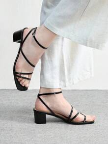 CUCCOO BIZCHIC 女士简约粗跟踝带凉鞋，优雅夏季高跟凉鞋，适合夏季毕业典礼、舞会、度假、返校、大学生等场合，兼具优雅基础款、商务休闲、商务时尚、春季、春假、复活节和圣诞节等场合。 - 黑色皮 - 查看 5