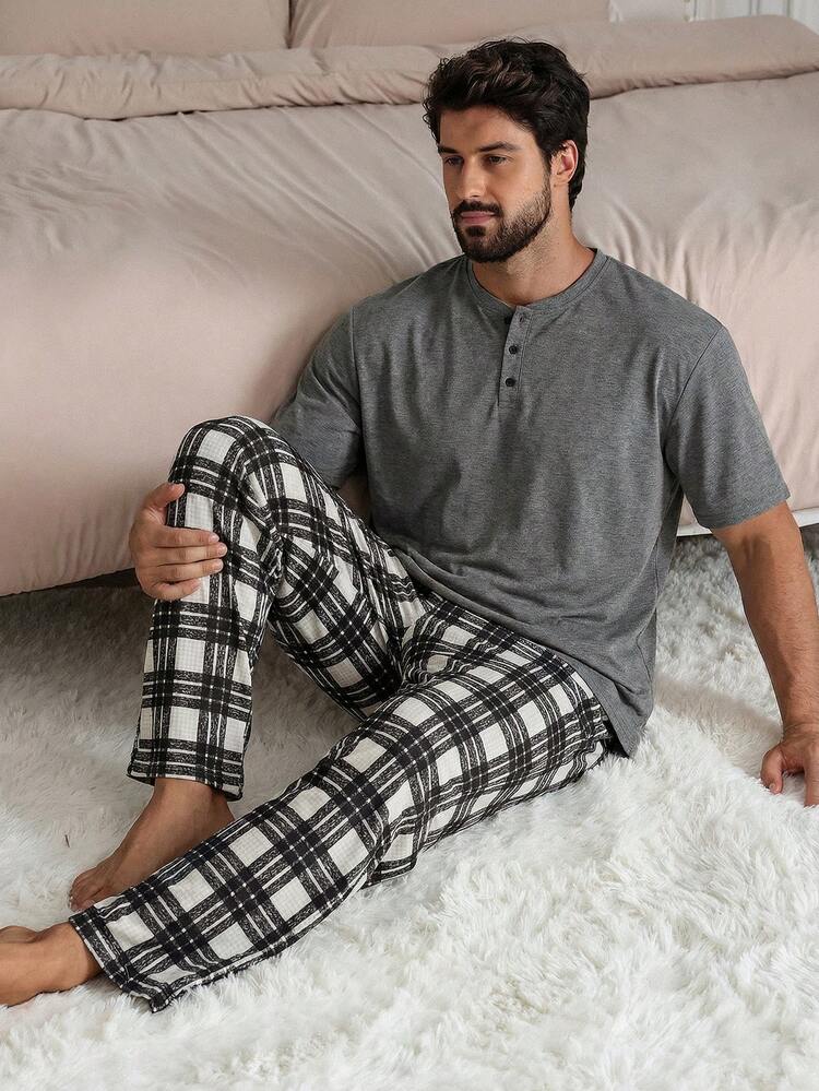 Men's Short Sleeve T-Shirt And Plaid Pants Pajama Set, Spring/Summer