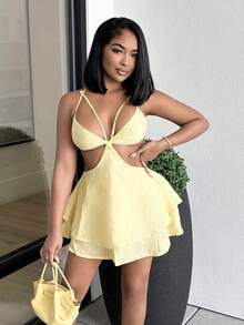 Alexandranx 女式性感简约纯色交叉露背多层下摆吊带背心迷你连衣裙，夏季 - 黃色 - 查看 3