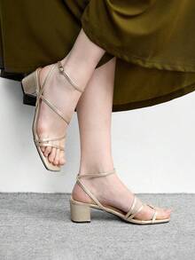 CUCCOO BIZCHIC 女士简约粗跟踝带凉鞋，优雅夏季高跟凉鞋，适合夏季毕业典礼、舞会、度假、返校、大学生等场合，兼具优雅基础款、商务休闲、商务时尚、春季、春假、复活节和圣诞节等场合。 - 金色皮 - 查看 3