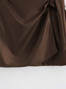 Franclia 优雅时尚短款褶裥可调节系带双层侧边隐形拉链PU皮酒红色女裙，秋冬款 - 咖啡棕 - 查看 7