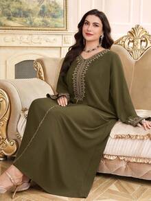 Al Najma Plus Size Women's Embroidered V-Neck Turkish Maxi Dress, Arabic Traditional Long Robe - Army Green - View 7
