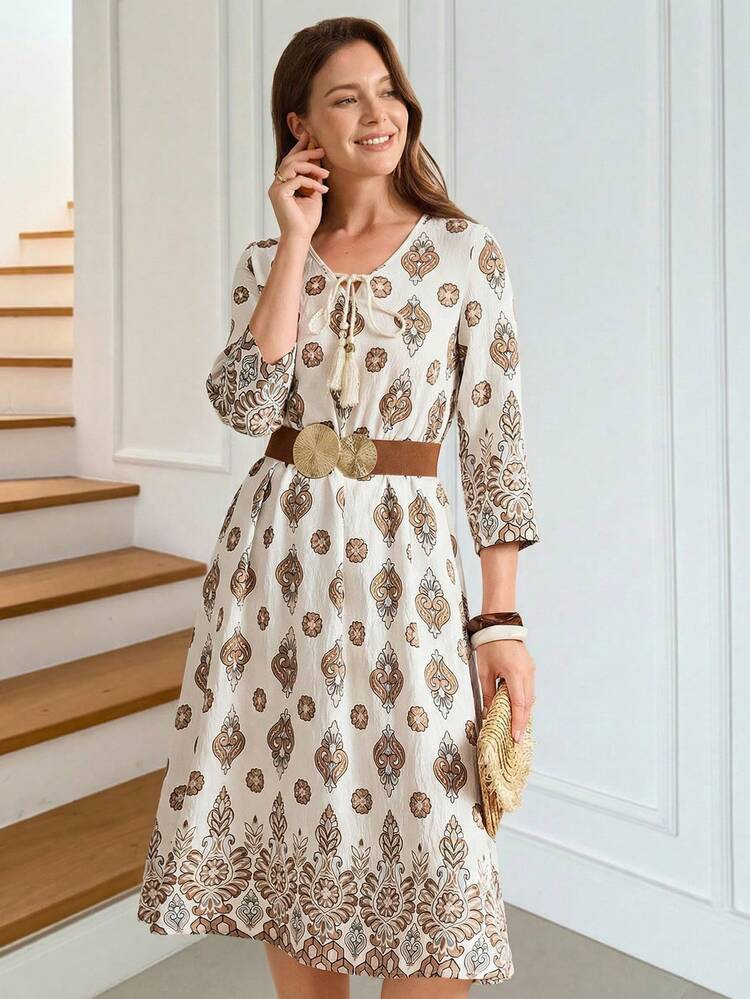 This Women's Spring/Summer Resort Dress Features A Soft White Base Adorned With Vintage Brown And Gold Floral Patterns, Exuding A Gentle And Sophisticated Feel With Its Warm Tones. The Floral Design Is A Courtly Decorative Motif, With Exquisite Details That Reveal A Retro-Chic Vibe. The Dress Features Mid-Length Drawstring Sleeves And A Cinched Waist With A Full Skirt. A Wide Belt Accentuates The Figure, While The Flowing Silhouette Balances Comfort And Elegance. Suitable For Spring And Autumn, This Dress Is Perfect For Casual Vacations And Artistic Gatherings. It Conveys An Elegant Style With Its Vintage Floral Pattern And Showcases Fashionable Taste With Its Cinched Waist, Making It A Top Choice For A Versatile Wardrobe That Combines Vintage Charm With Practicality.