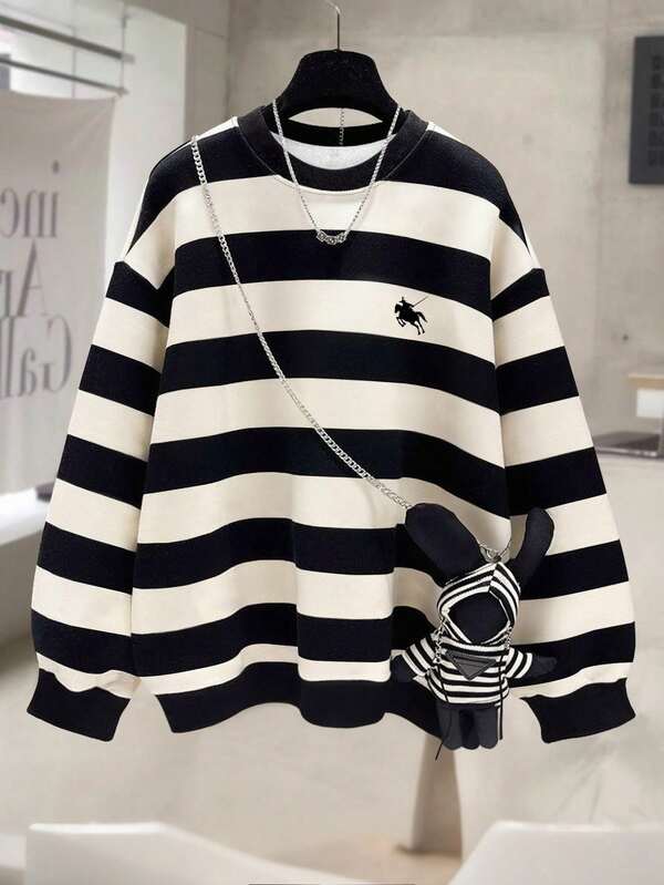 Resyla 复古美式黑白条纹马匹图案印花休闲宽松圆领卫衣，女款，秋冬款，大码