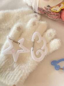 Joivida 1个镂空草莓登山扣钥匙扣，可爱甜美风格，包包挂饰，适用于背包、钱包、钥匙，户外徒步旅行装饰，送给女孩和女士的礼物 - 彩色 - 查看 4