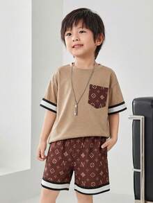 SHEIN 2pcs/Set Young Boy Casual Printed Pocket Round Neck Contrast Trim Short Sleeve T-Shirt And Printed Shorts Knit Set Summer Y2k Vacation Goth Gothic Streetwear Sumwon Burgundy Holiday Vintage Boho Festival Gras Party Cute Birthday Boys Modest Home Casual Cozy - Multicolor - View 3