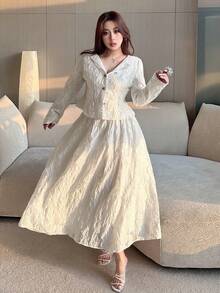 Dazy Plus Bộ váy dự tiệc 2 mảnh gồm áo croptop cổ tròn thêu hoa thanh lịch và chân váy dài chữ A, cỡ lớn, màu trắng, thích hợp cho mùa xuân/thu. - trắng - Xem 5