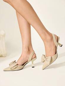 CUCCOO CHICEST 优雅简约黑色尖头中跟鞋，适合工作、约会和正式场合。 - 米色 - 查看 5