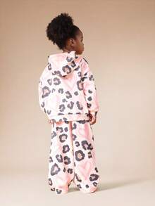 SUMWON 幼儿豹纹连帽衫和运动裤套装，带爱心图案，长袖舒适运动服