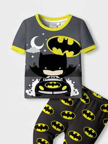 BATMAN X SHEIN 2件套男童休闲运动经典酷炫图案舒适圆领短袖上衣和裤子修身睡衣套装，适合春夏穿着 - 彩色 - 查看 4