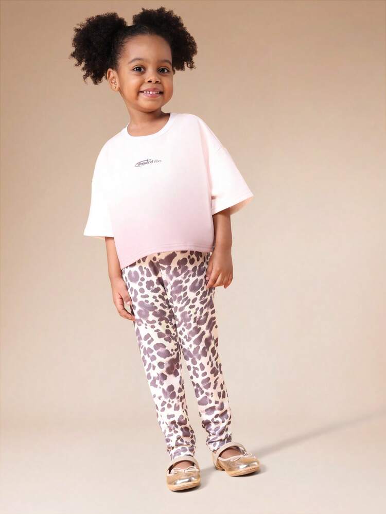 Oversized T-Shirt With Leopard Print Leggings Set
