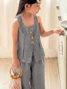 SHEIN Bộ đồ thể thao năng động cho bé gái, phong cách đường phố thường ngày, gồm áo không tay cổ vuông kẻ sọc và quần ống đứng. - Đen và trắng - Xem 3