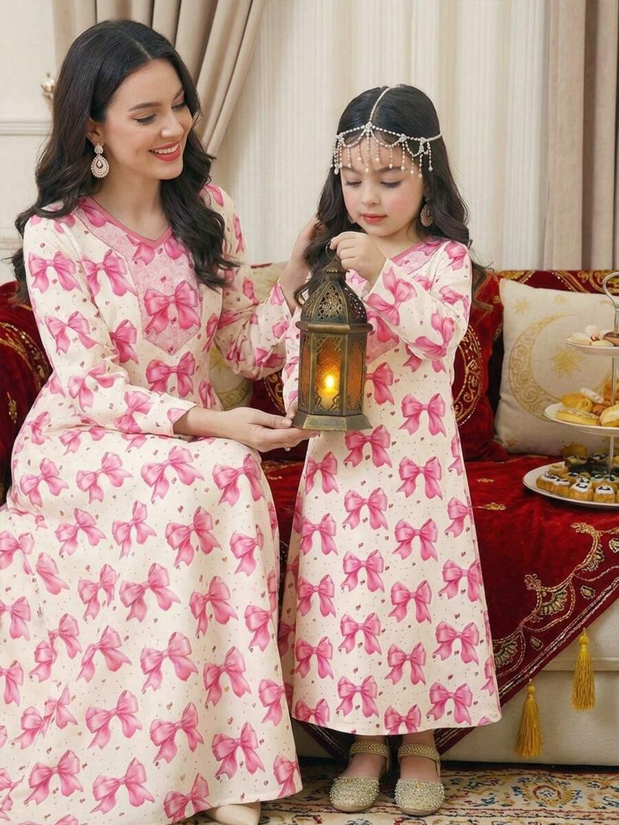 1件 4-7岁女童甜美公主风中东设计粉色蝴蝶结爱心印花长袖宽松连衣裙，常规薄面料，长款连衣裙，适合休闲/派对穿着，春/夏/秋季 - 彩色 - 查看 1