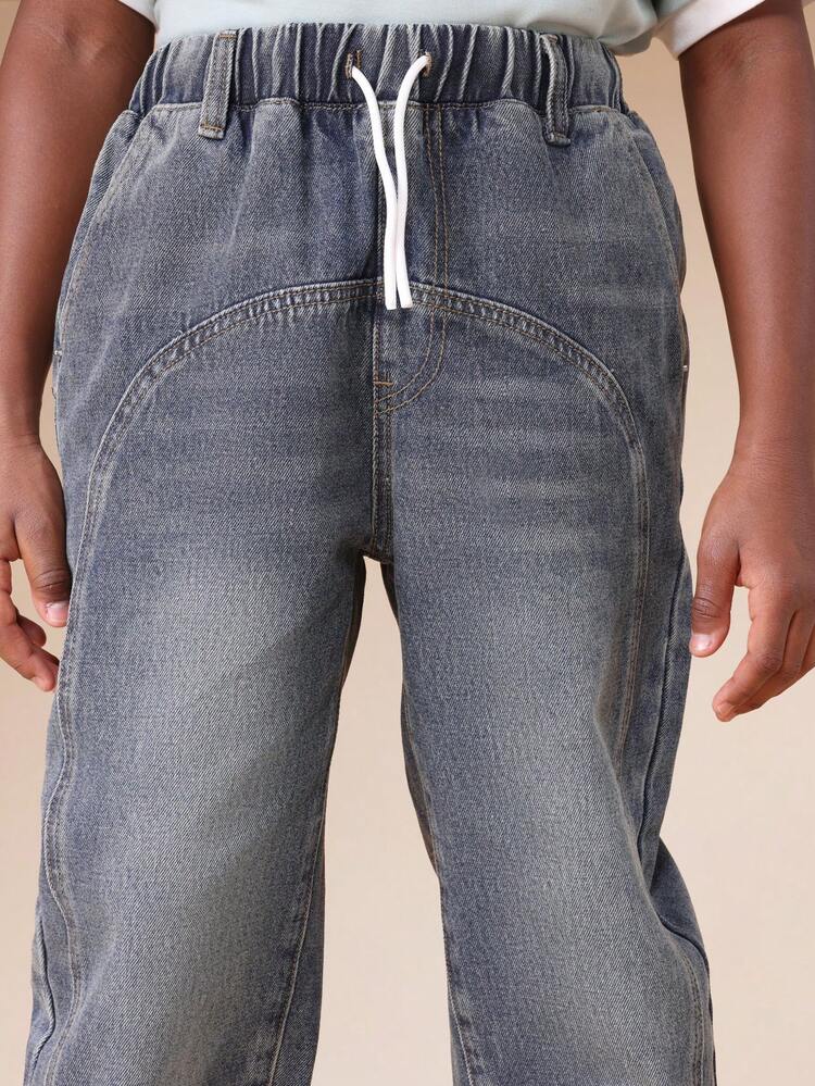 Straight Leg Barrel Jeans With Seam Detail