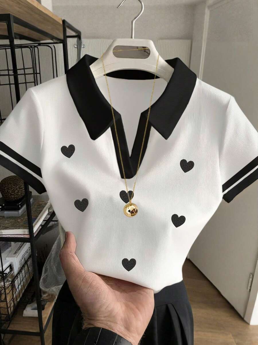 SHEIN 女士休闲日常通勤爱心印花撞色V领短袖上衣,夏季 - 黑與白 - 查看 1