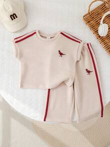 SHEIN 2pcs/Set Unisex Baby Clothes, Baby Boy Casual Sports Red Ribbon Top T-Shirt And Wide Leg Pants Set, Summer/Spring - Multicolor - View 4