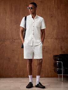 AKNOTIC Business Casual Manfinity Modomio 男士两件套梭织立领修身短袖休闲衬衫套装，适合日常穿着、沙滩男士衬衫、沙滩男士衬衫、男士正装衬衫、男士短裤套装、两件套沙滩套装 - 白色 - 查看 5