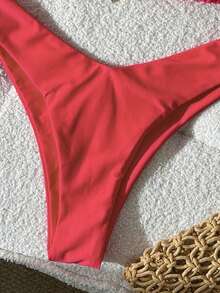 Swim Mod 女士纯色细肩带金属装饰性感比基尼套装，夏季 - 紅色 - 查看 5