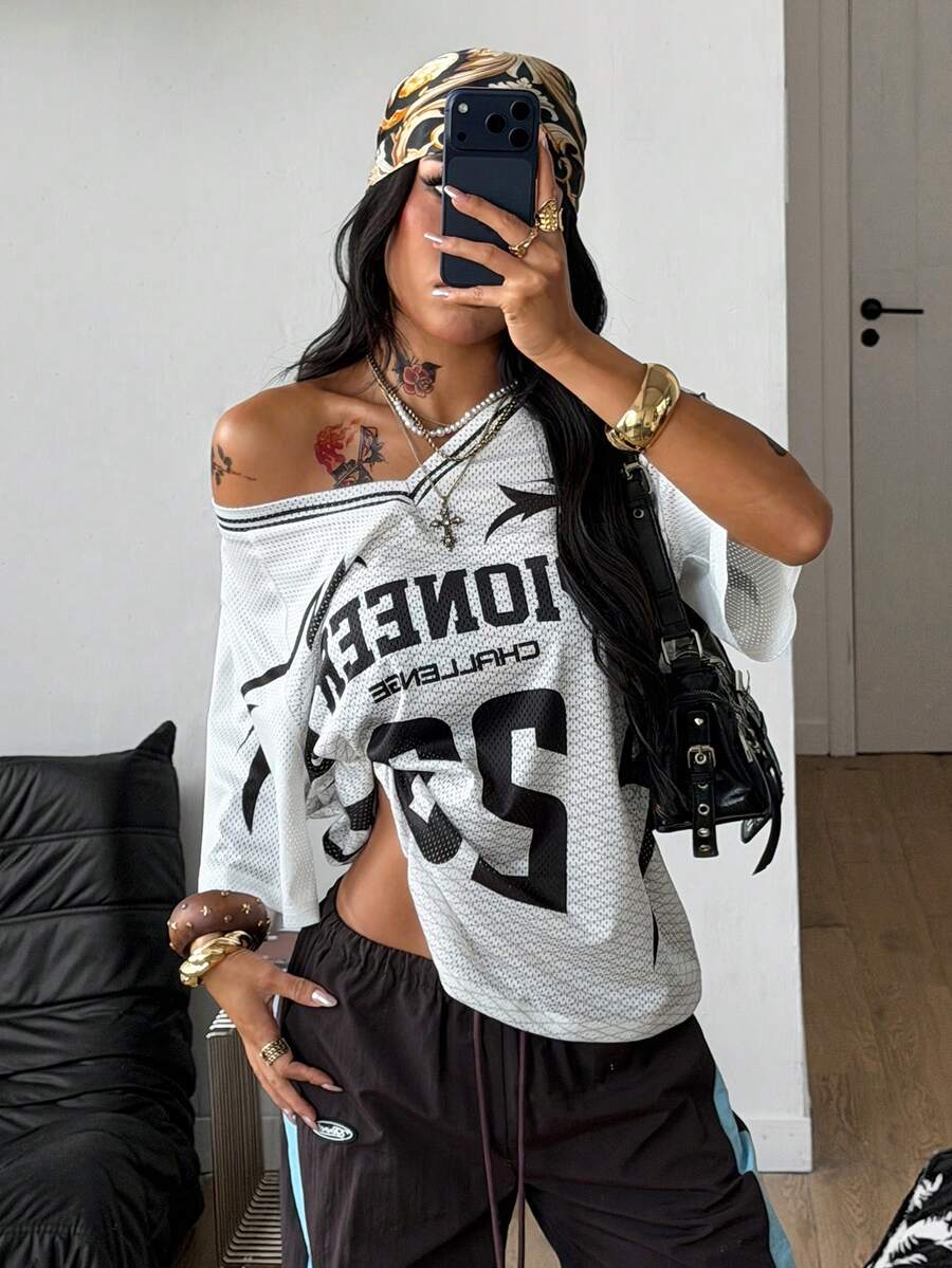 Coolane 女士春夏街头风 Y2K 豹纹数字图案足球球衣 V 领粉色 T 恤 - 白色 - 查看 1