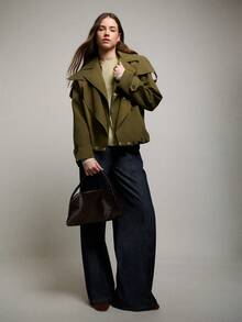 Nöista Oversized Jacket With Wide Lapel And Lightweight Structured Fit. Chic And Modern, Perfect For Spring Outfits, Everyday Wear And Spring Styling. - Green - View 7