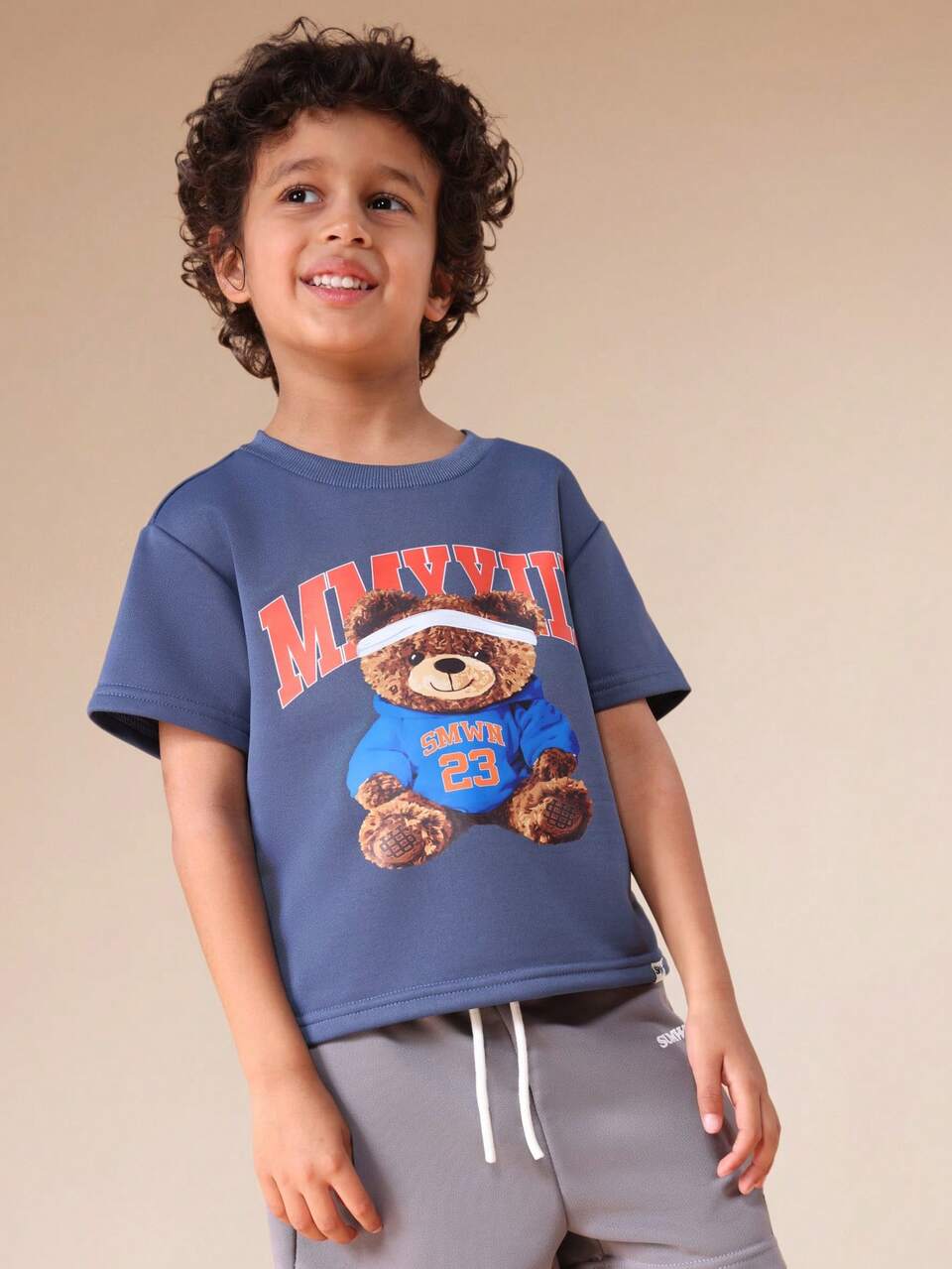 Camiseta extragrande con estampado de osito de peluche y números