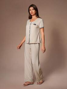 Lazeform 女士休闲撞色开襟贴布装饰短袖长裤睡衣套装 女士家居服 - 彩色 - 查看 5