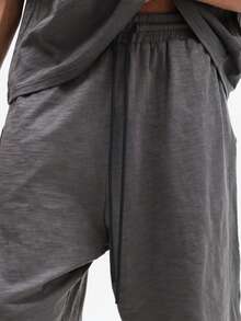 SUMWON Bộ đồ hai mảnh dáng rộng gồm áo tank top và quần short, chất liệu cotton thô, thích hợp cho mùa hè. - Xám - Xem 7