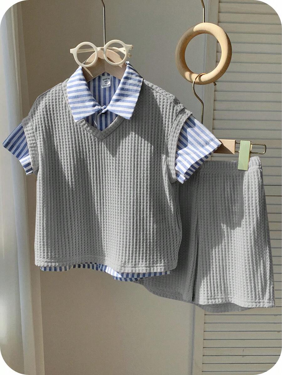SHEIN Conjunto de 3 piezas para niños pequeños: chaleco casual, camisa a rayas y pantalones cortos, adecuado para fiesta de cumpleaños, fiesta de noche, actuación, boda, escuela, bautizo, baby shower, primavera/verano/otoño - Gris - Ver 1