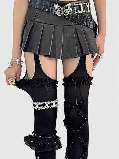 ROMWE 2 pares de calcetines de encaje de estilo Y2K del milenio Spice Girls en negro y una combinación de calcetines de mujer con tirantes de encaje dulces y sexys de estilo francés, decorados con cadena para el muslo, adecuados para la universidad, compras, viajes, festivales de música, etc.
