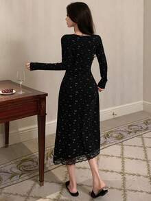 DAZY 女士长款睡裙，饰有蝴蝶结图案，撞色蕾丝拼接，收腰设计，适合秋冬季穿着。 - 黑色 - 查看 2